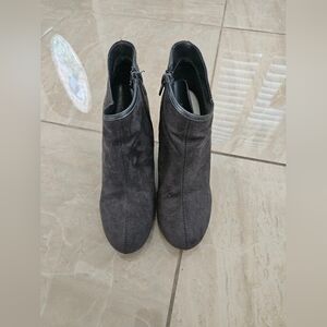 Predictions Grey Ankle Boots Size 5